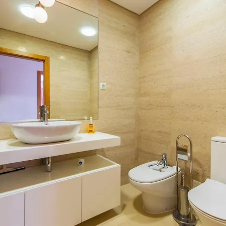 Lägenhet Comfortable And Friendly 2bedroomapt With Pool, Terrace, Bbq, Ac In Santa Luzia