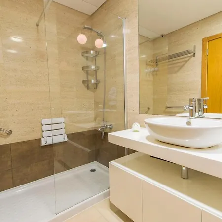Comfortable And Friendly 2bedroomapt With Pool, Terrace, Bbq, Ac In Santa Luzia 아파트 *