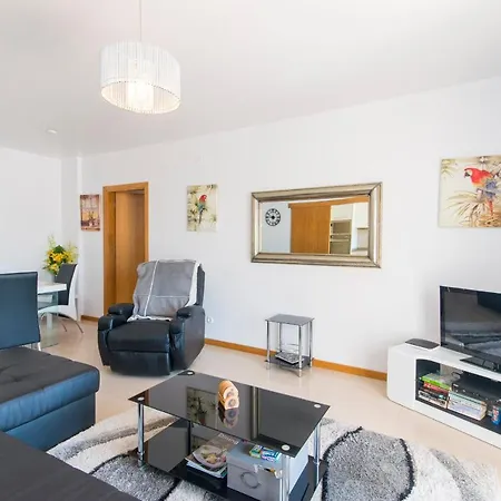 Comfortable And Friendly 2bedroomapt With Pool, Terrace, Bbq, Ac In Santa Luzia 산타 루지아