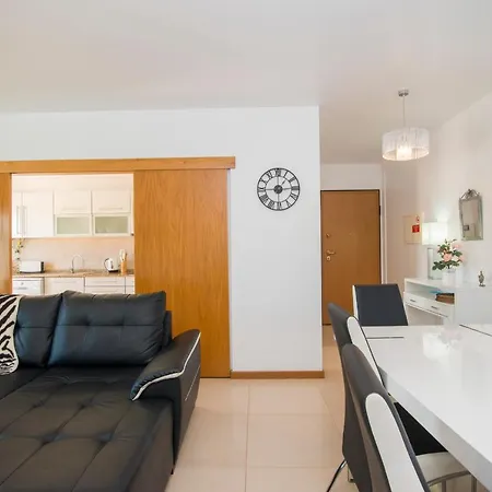 Comfortable And Friendly 2bedroomapt With Pool, Terrace, Bbq, Ac In Santa Luzia 아파트 *
